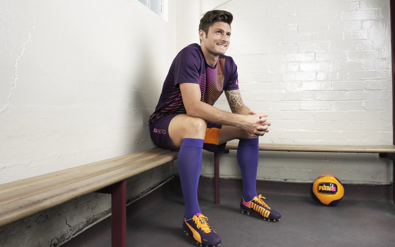 开云体育保障-上港继续豪取三分，追赶恒大不愿放弃希望，上港跟恒大的实力差距, 其实用苏宁前锋就可以衡量了