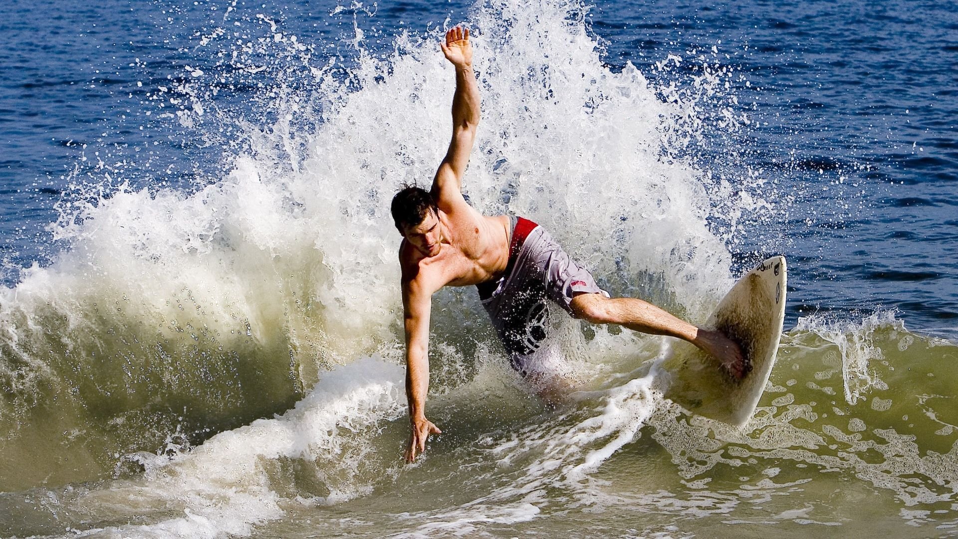 太阳险胜公牛，全明星赛前哨战中杜兰特罚球绝杀，杜兰特太阳集锦